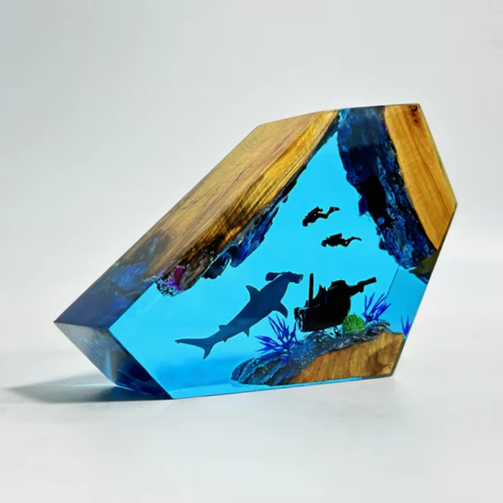 Hammerhai und Taucher Harz Lampe